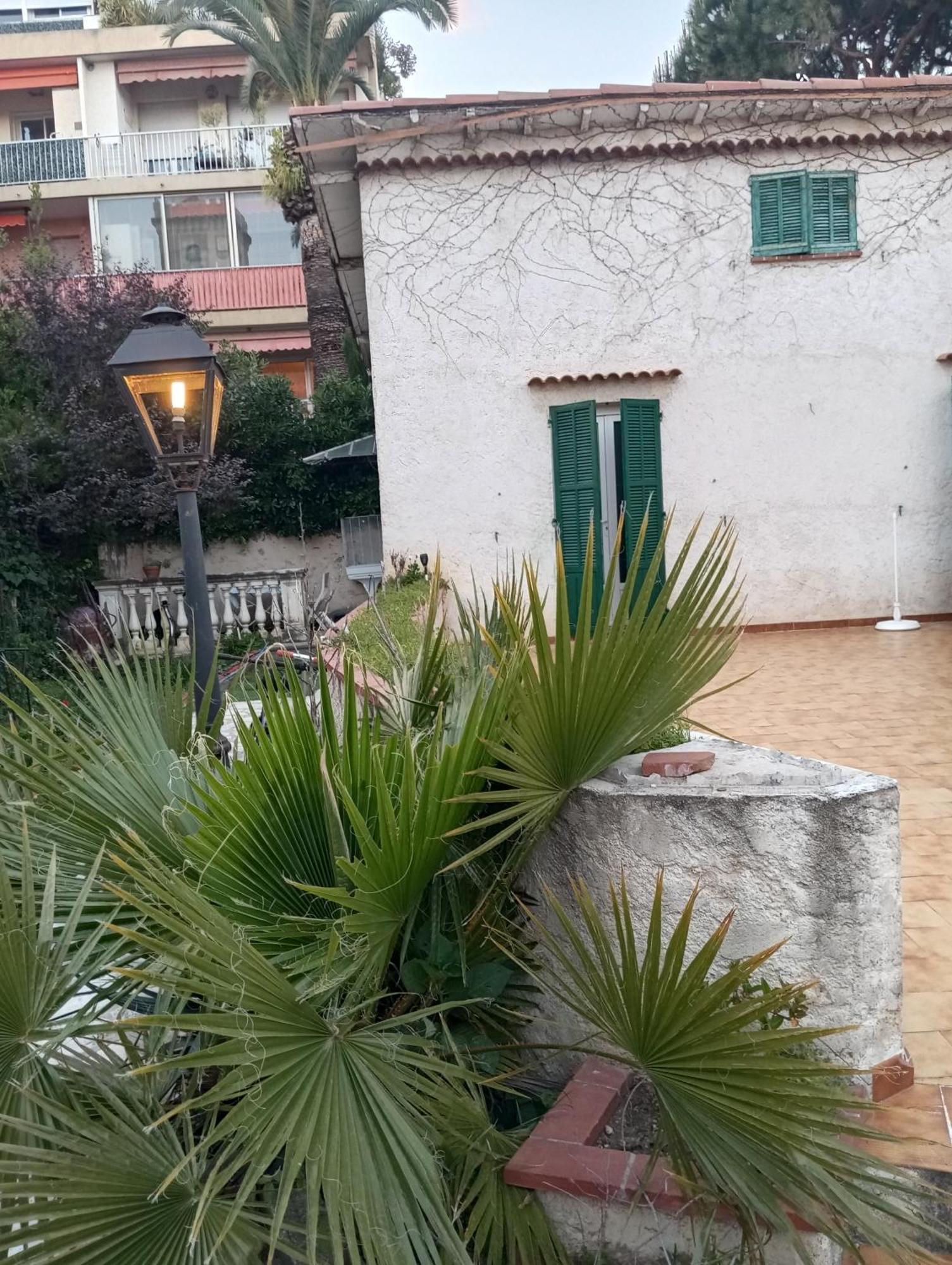 Studio De 14M2 Dans Une Maison Cagnes-sur-Mer Buitenkant foto